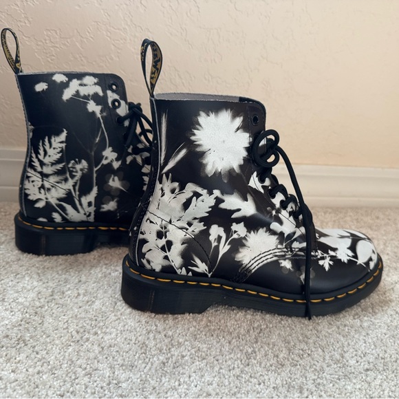 New Dr. Marten Floral Shadow 1460 Lace-Up Boots Size 8 - Picture 10 of 13